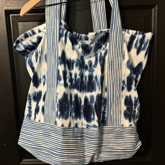 Mia & Tess Large Soft Tote Blue Tye Dye Canvas - Picture 2 of 3
